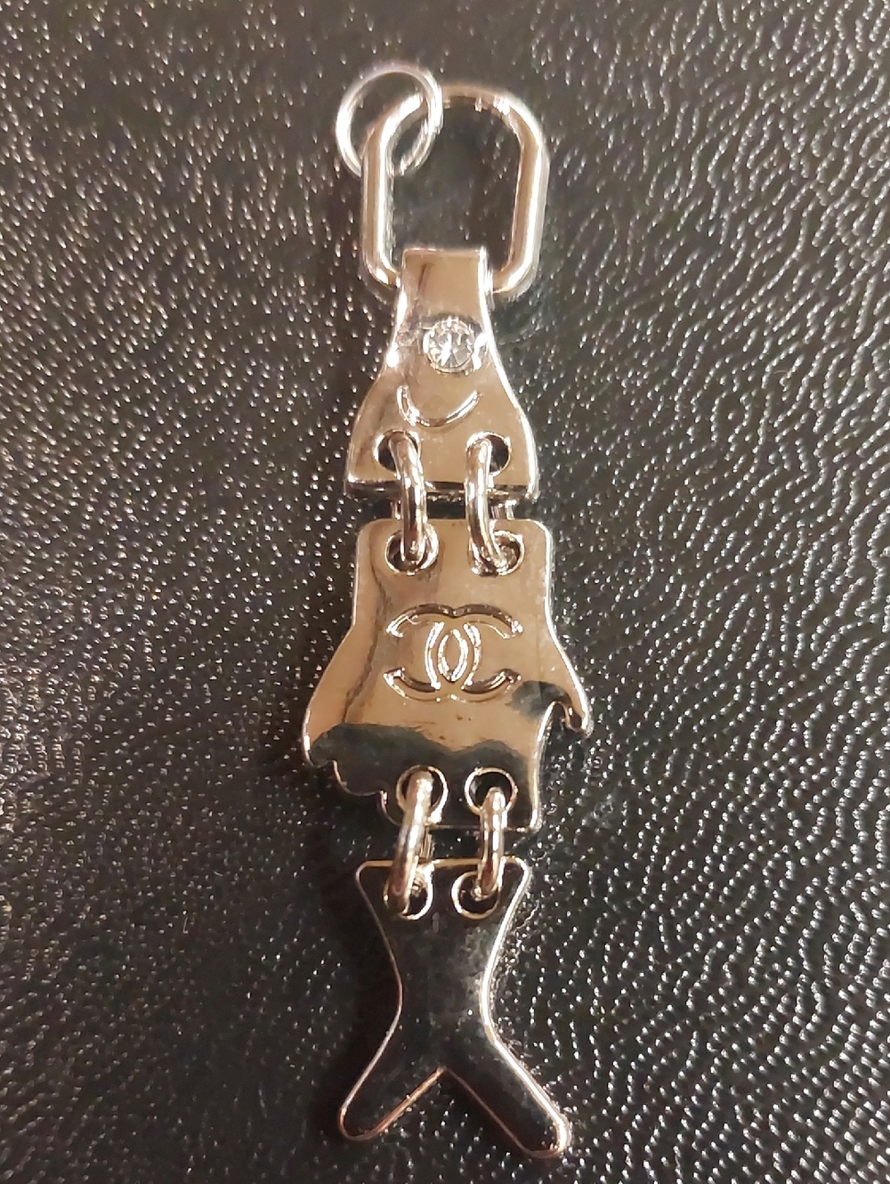CC Silver-Tone Interlocking CC Link Charm Pendant